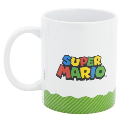 Caneca branca com texto SUPER MARIO colorido e faixa verde