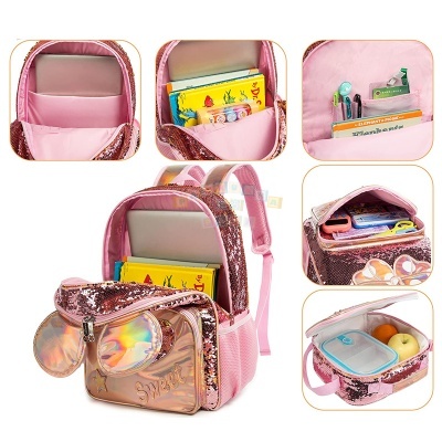 Mochila rosa com lantejoulas e orelhas holográficas cheia de material escolar