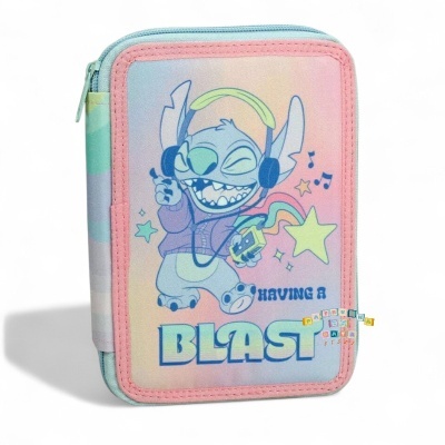 Estojo infantil com personagem Stitch e texto HAVING A BLAST