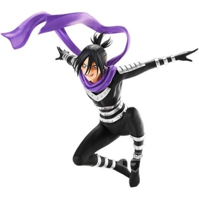 Figura de ação com roupa preta e cachecol roxo