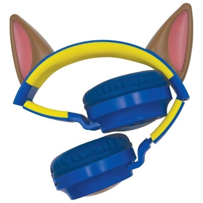 Auriculares azuis e amarelos com orelhas de gato castanhas e rosa