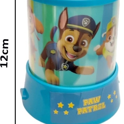 Projetor de luz azul da Patrulha Pata com personagens animados e texto PAW PATROL