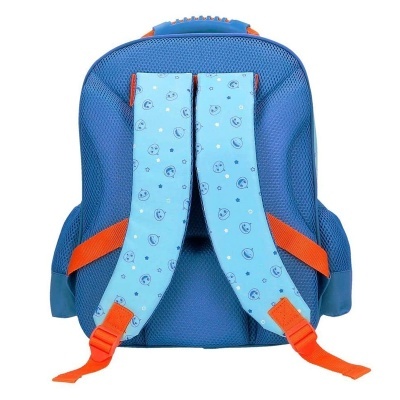 Mochila azul com alças azuis claras e detalhes em laranja