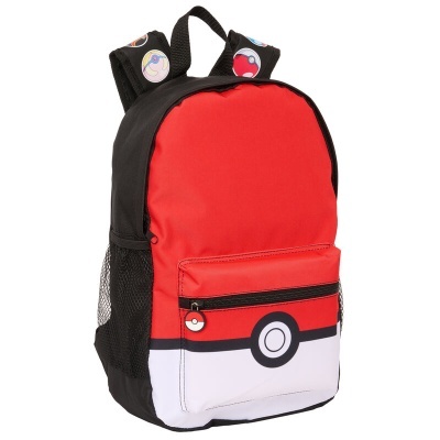 Mochila escolar colorida com padrão de Pokébola e botões Pokémon nas alças