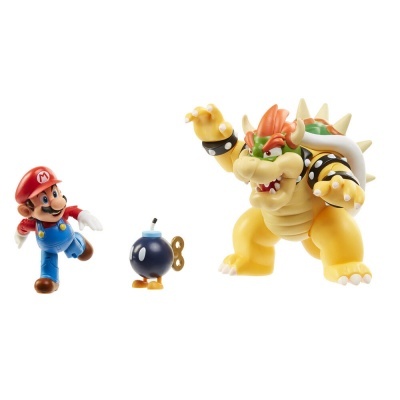 Figuras de Super Mario e Bowser com inimigo bomba