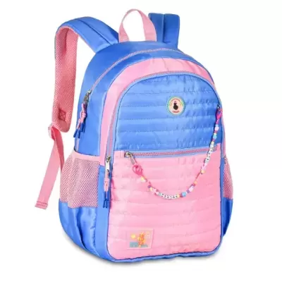 mochila escolar azul e rosa com bolsos de rede e corrente de contas coloridas