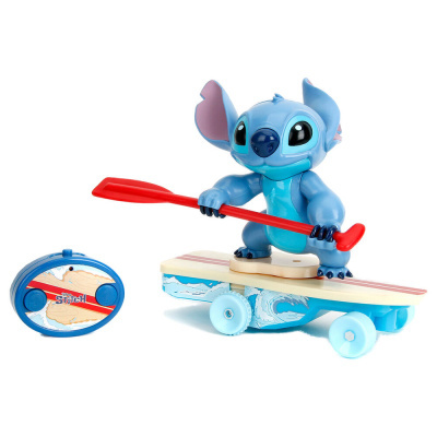 Brinquedo personagem Stitch azul com remo vermelho em prancha azul com comando remoto