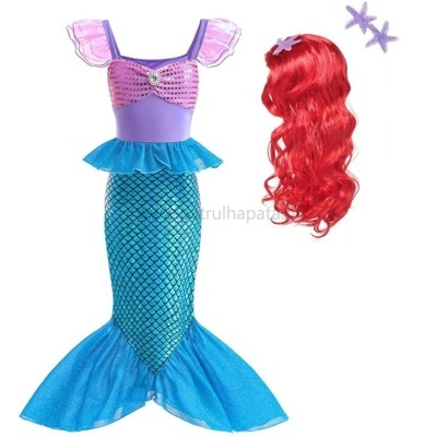 Fantasia de sereia com vestido azul e lilás e peruca vermelha