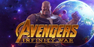 Imagem do personagem Thanos com o título 'Avengers Infinity War' e um planeta no fundo