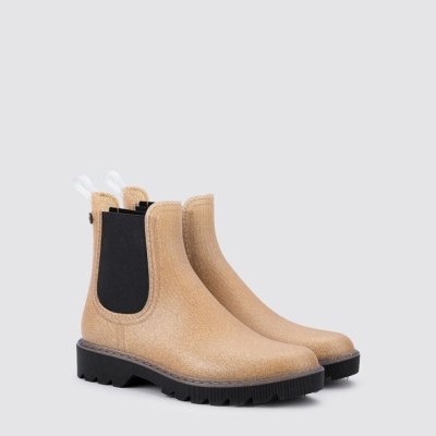 Botas Chelsea bege com elástico preto e sola preta