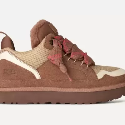 Sapatilha desportiva castanha e bege com sola castanha e detalhes felpudos