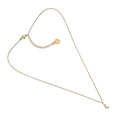 Colar fino dourado com pingente de lua e cristais