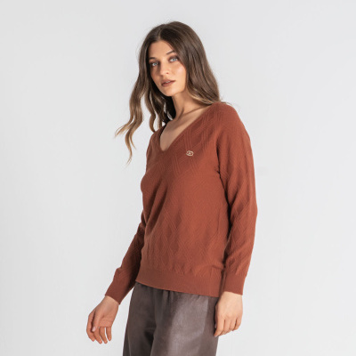 Camisola de malha ferrugem com padrão e logótipo dourado no peito