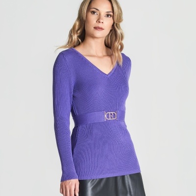 Camisola de malha roxa com cinto e decote em V
