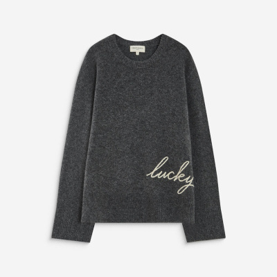 Camisola cinzenta escura com texto lucky bordado em bege