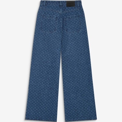 Calça de ganga azul com padrão branco e bolsos traseiros