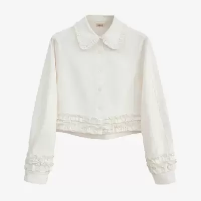 Camisa branca de manga comprida com folhos no colarinho, punhos e parte inferior