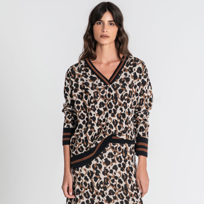 Conjunto mulher padrão animal print castanho preto bege