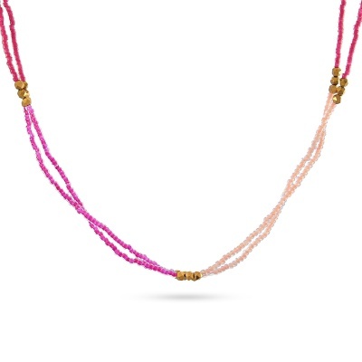 Colar com pequenos cristais de vidro rosa e dourados
