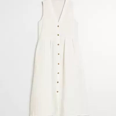 Vestido branco sem mangas com botões castanhos