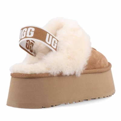 Chinelos plataforma UGG camurça castanha claro com interior peludo branco e faixa elástica traseira UGG