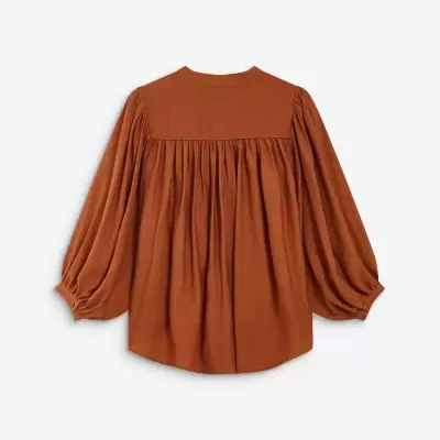 Blusa castanha de manga comprida com punhos abotoados