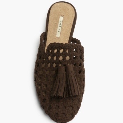 Chinelo mule castanho trançado com borlas