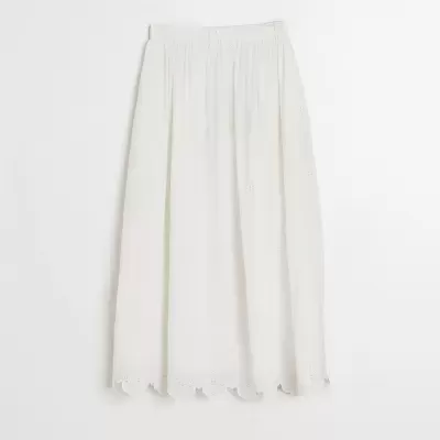 Saia branca feminina com cós elástico e barra recortada