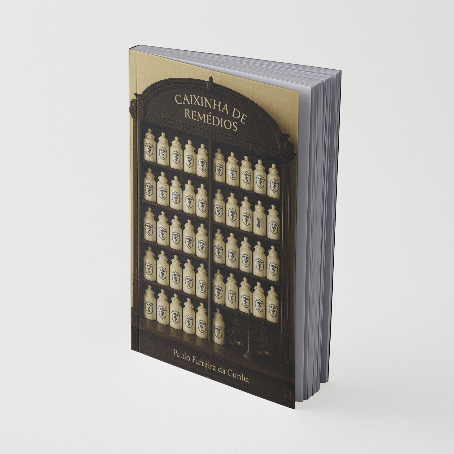 Livro com capa dourada e preta com desenhos de garrafas antigas e título CAIXINHA DE REMÉDIOS.
