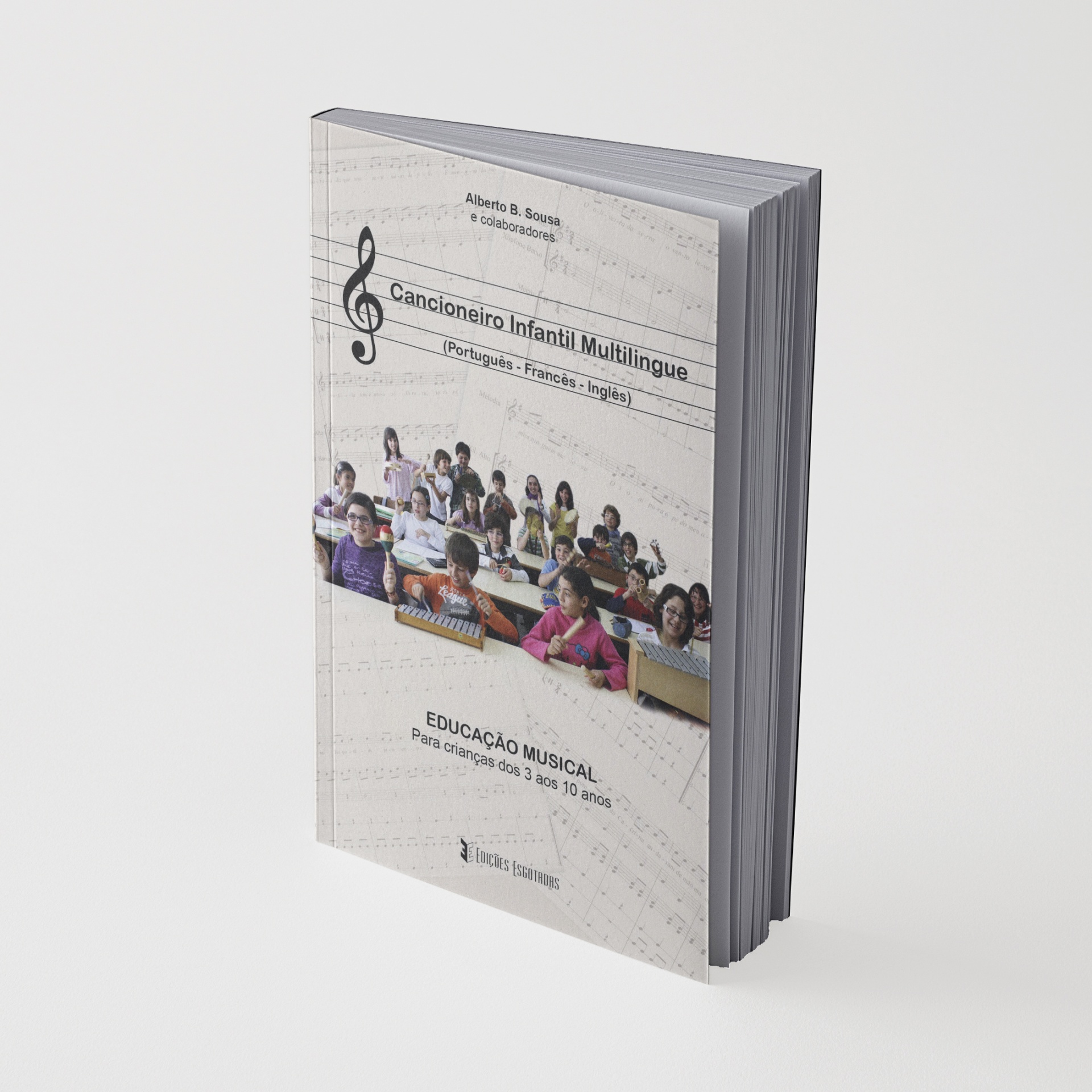 Capa de livro com partitura e fotografia de crianças