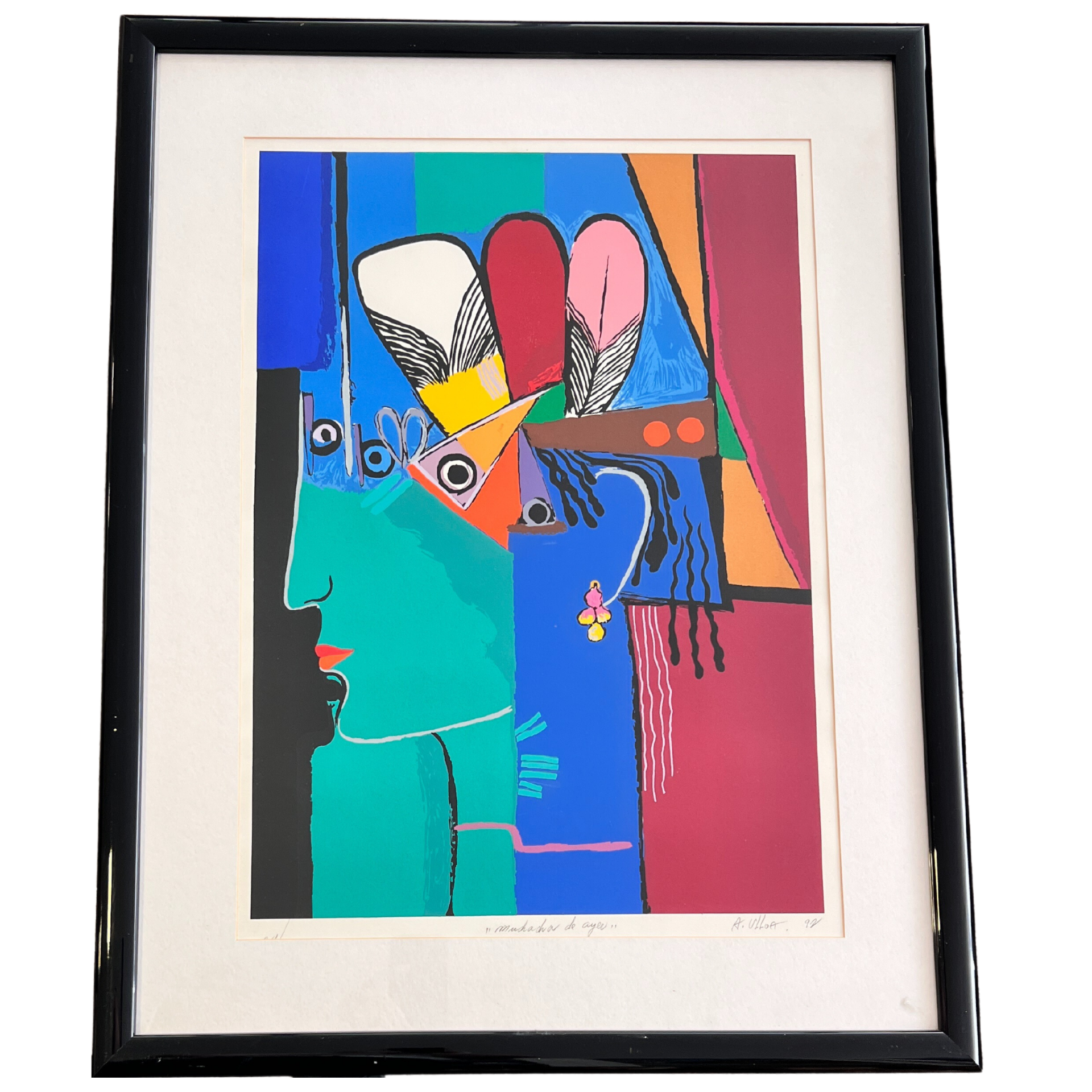 Quadro colorido com ilustração abstrata de rosto e penas, moldura preta