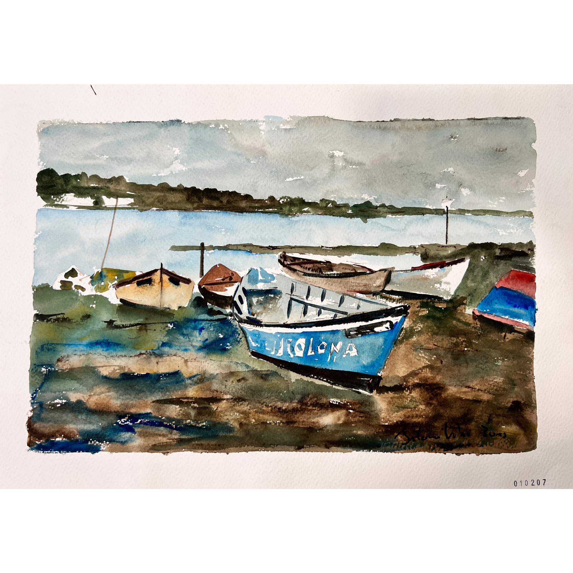 Aquarela de barcos atracados na margem de um rio com um barco azul claro com a palavra JIGLONA.