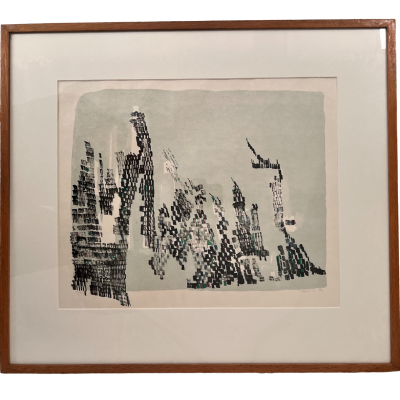 Gravura abstrata emoldurada com formas verticais em preto e tons de cinza