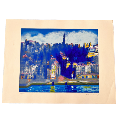 Impressão artística colorida de paisagem urbana com edifícios e reflexos na água