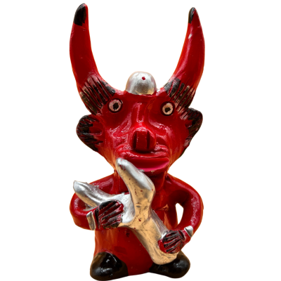 Figura decorativa vermelha de cerâmica em forma de demónio com detalhes pretos e prateados