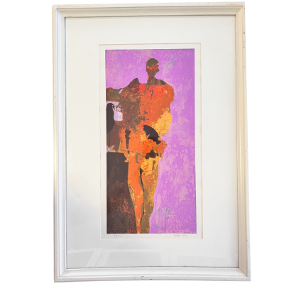 Quadro emoldurado com arte abstrata em laranja, vermelho, preto e fundo roxo