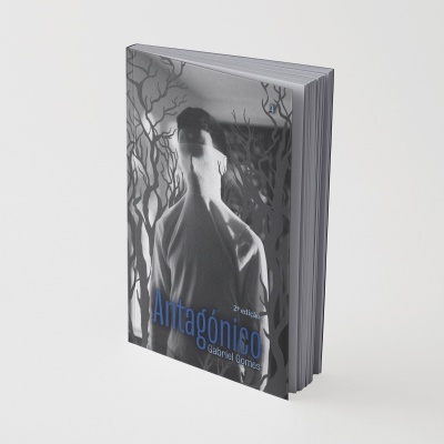 Livro Antagónico de Gabriel Gomes com capa em tons de cinza e texto azul