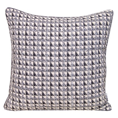 Almofada quadrada padrão xadrez branco e azul escuro