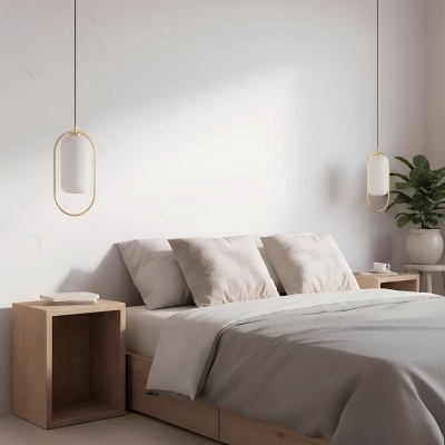 Quarto moderno com cama de madeira, roupa cinza, mesas de cabeceira, luminárias pendentes e planta em vaso branco.