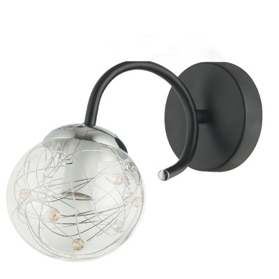 Applique de parede com globo de vidro decorado com fios metálicos e pequenas esferas.
