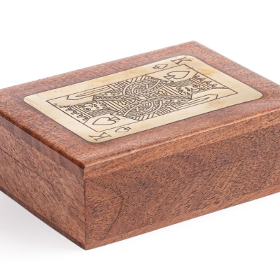 Caixa de madeira com decoração de carta de baralho Rei de Espadas