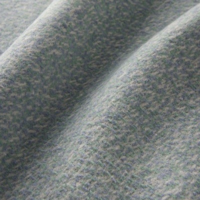 Tecido felpudo com padrão xadrez em tons suaves