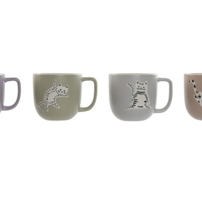 Quatro canecas cerâmicas com desenhos de gatos em cores pastel.