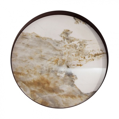 tabuleiro redondo com padrão marmorizado bege e cinza