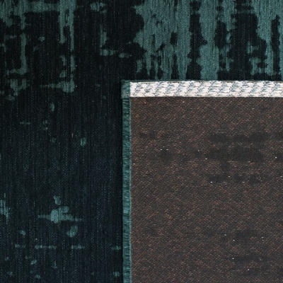 Tecido verde escuro com padrão abstrato preto e borda branca e marrom