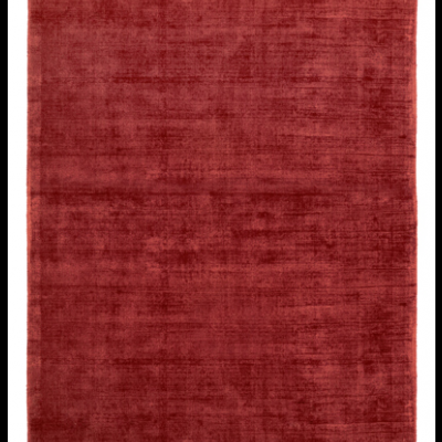 Tapete vermelho retangular com textura macia