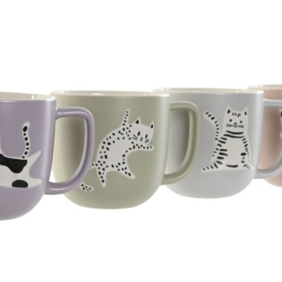 Conjunto de quatro canecas coloridas com desenhos de gatos