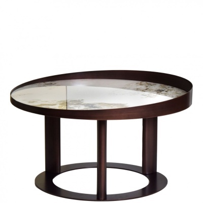 Mesa de centro redonda com tampo marmoreado e base de madeira escura