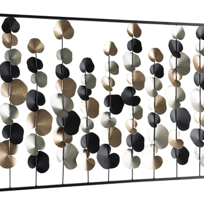 Painel decorativo metálico com folhas em preto, dourado e prateado