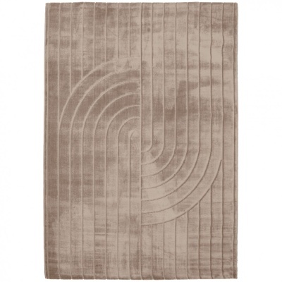 Tapete castanho claro com padrão geométrico em relevo